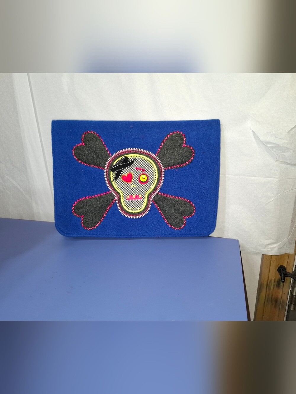 Rare Shiraleah Skeleton Heart Bones Wool Clutch- NWT